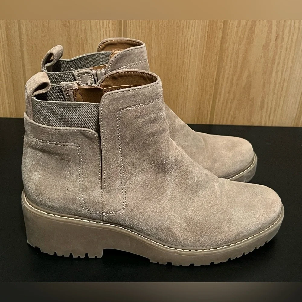 White Mountain Women's Dear Faux Suede Booties Ankle Boots